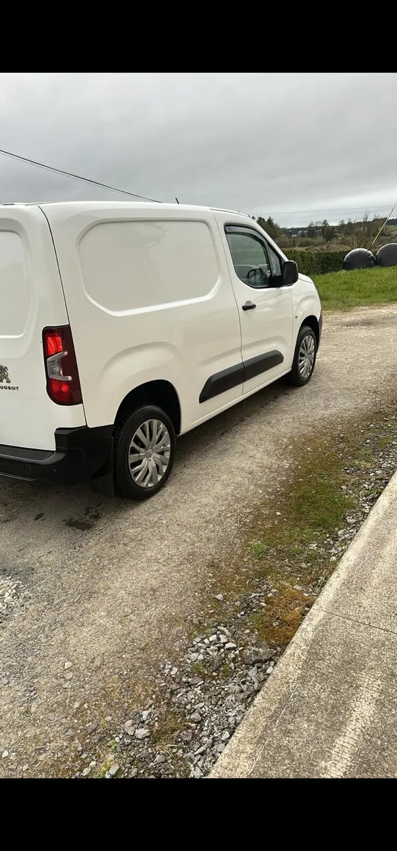 221 Peugeot partner - Image 3