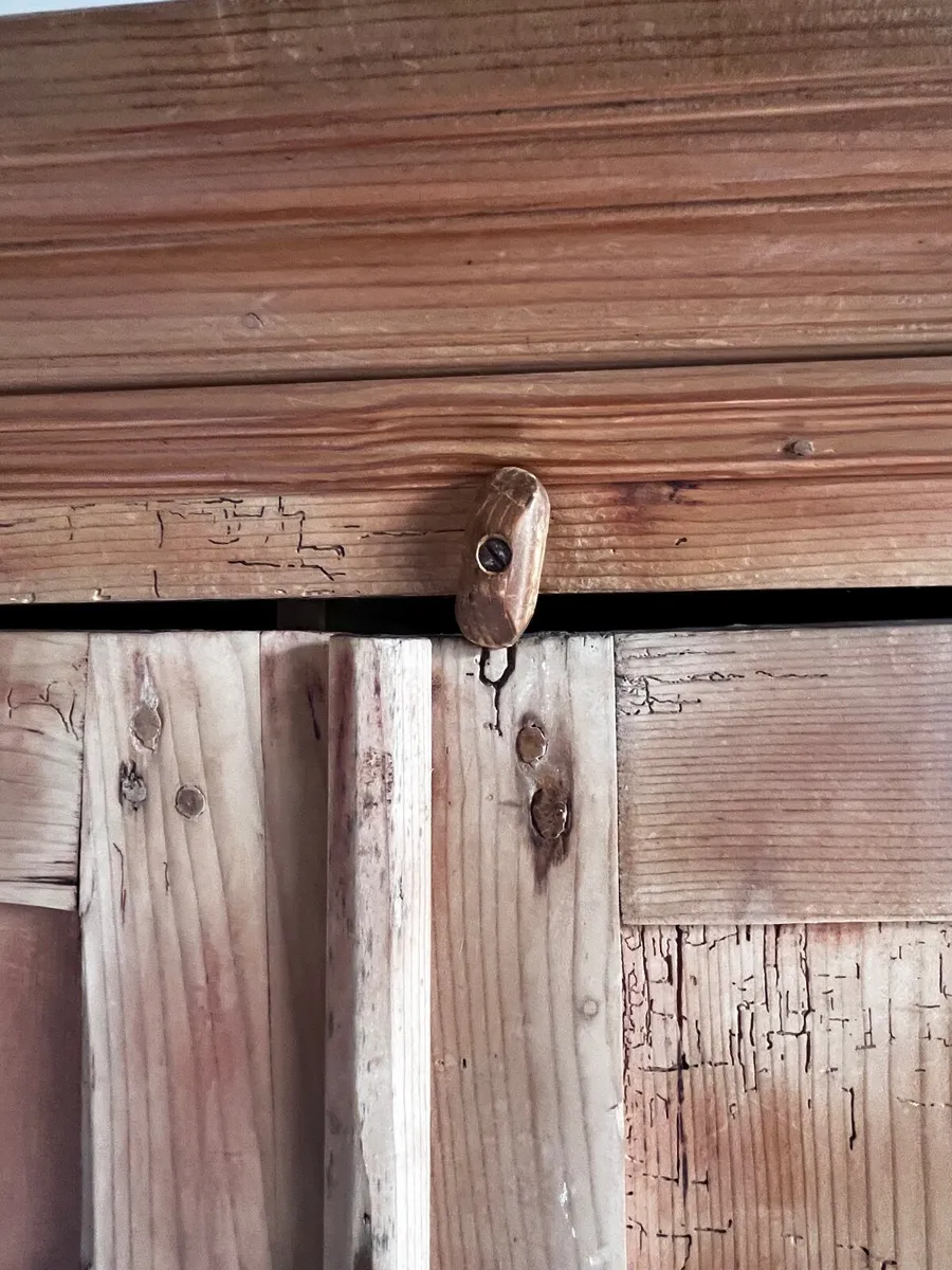 Antique pine wardrobe - Image 3