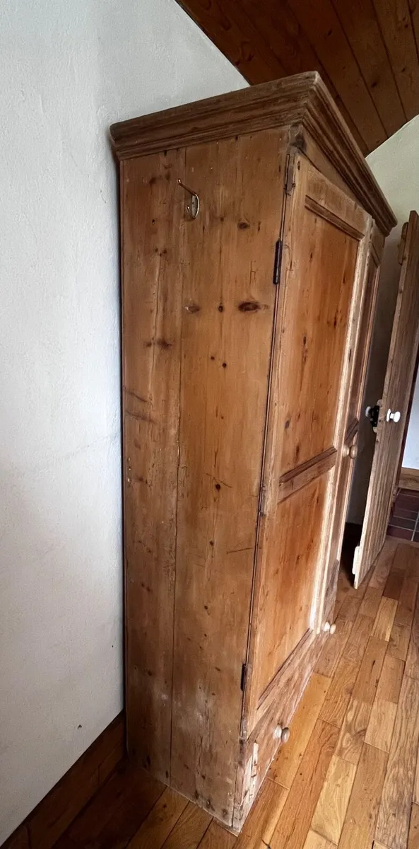 Antique pine vintage wardrobe - Image 1