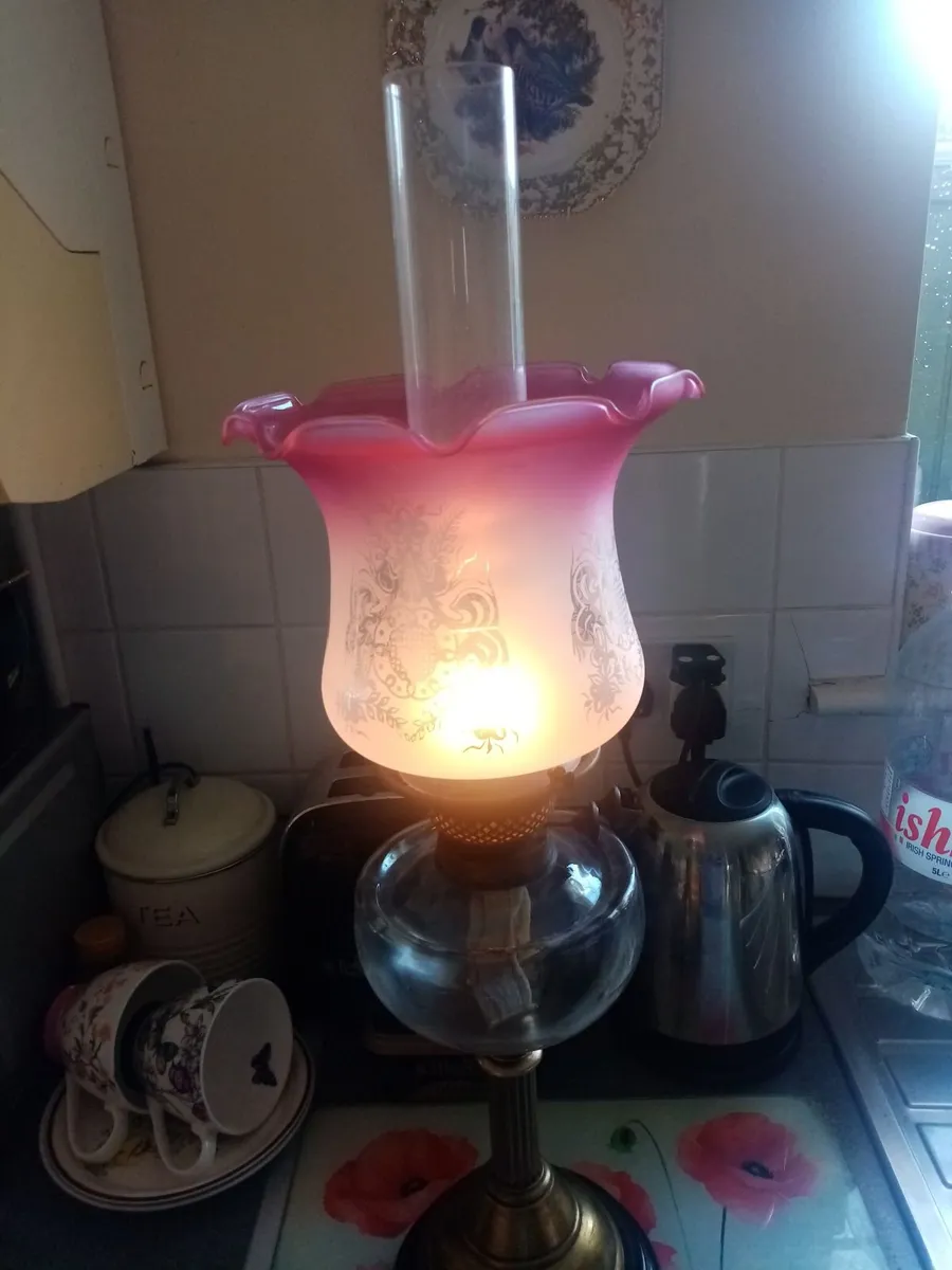 Vintage oil Lamp - Image 2
