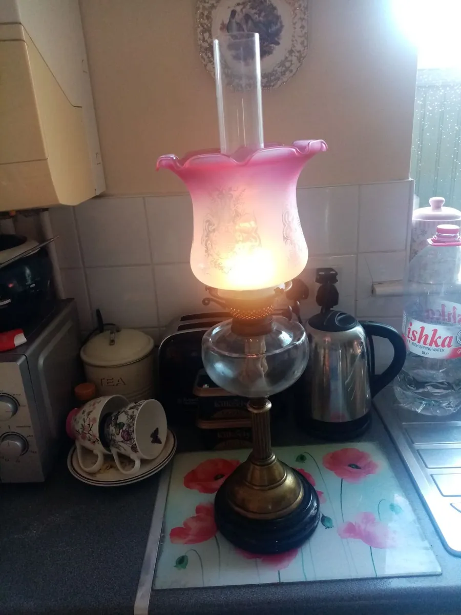 Vintage oil Lamp - Image 4