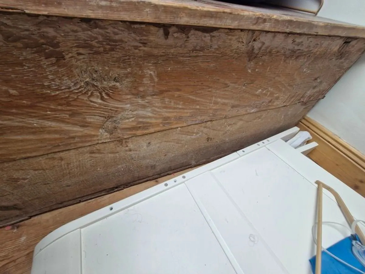 Antigue Pine Blanket box - Image 4