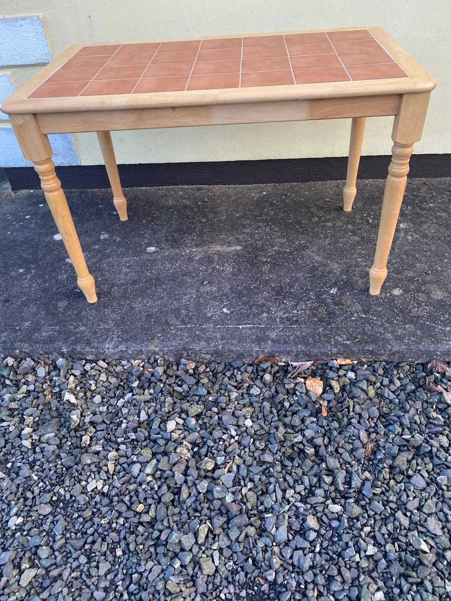 Kitchen table - Image 4