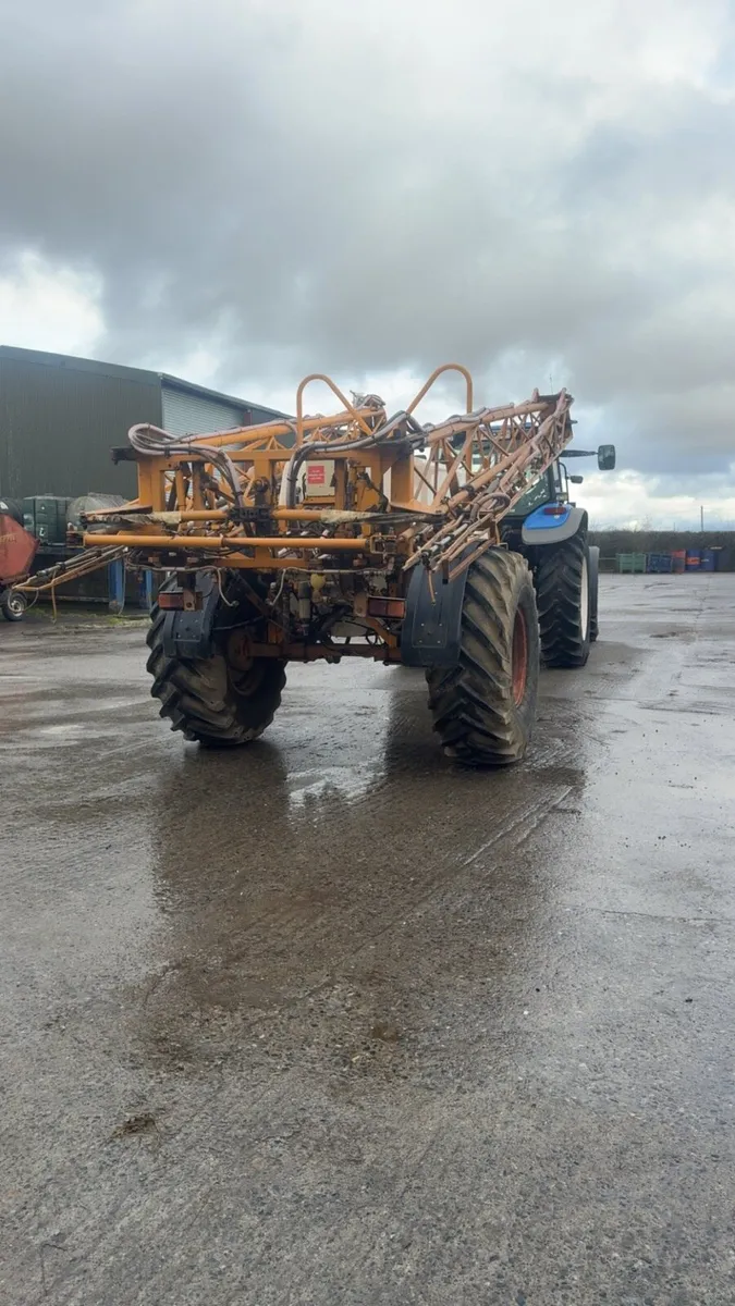 Knight 3000ltr sprayer - Image 3