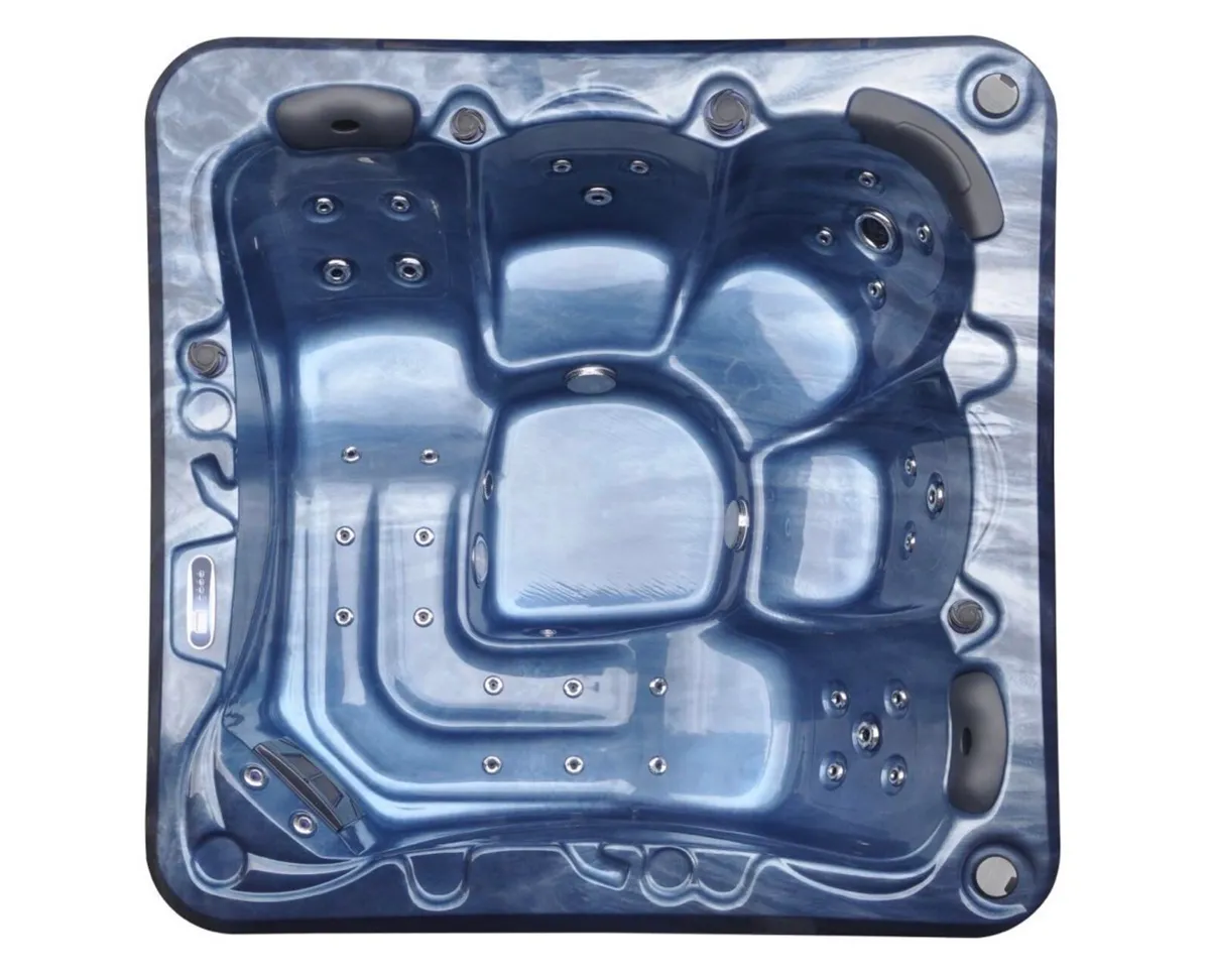 Free Delivery - New Horizon 5 Person Hot Tub - Image 4