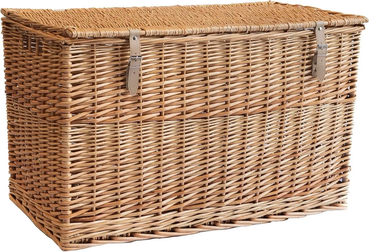 - Lightweight Wicker Storage Trunk Box with Lid - Image 1