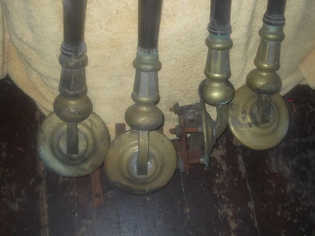 5 antique brass and wood bar pump - Image 4
