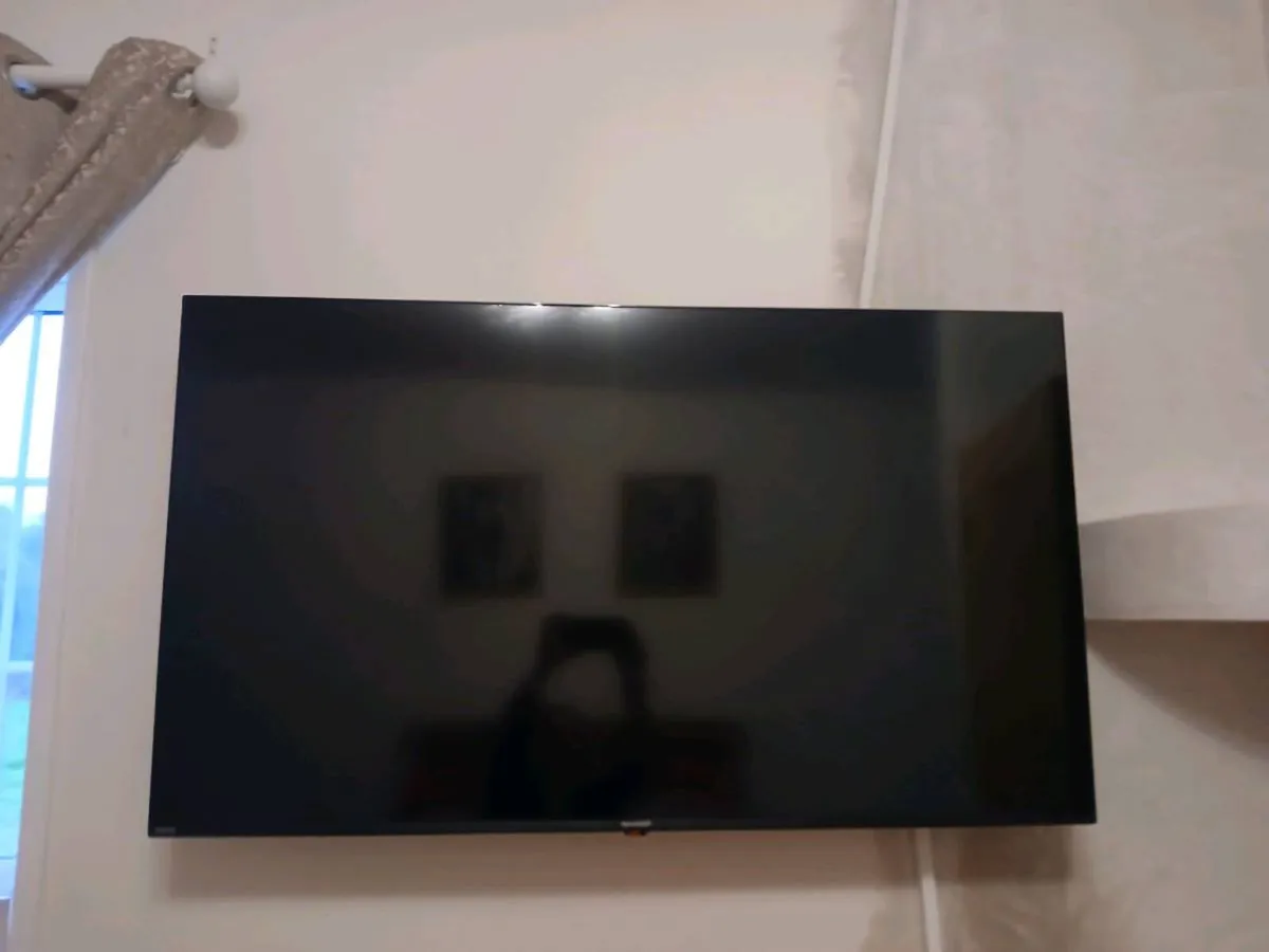 Sharp tv 45iinh - Image 1