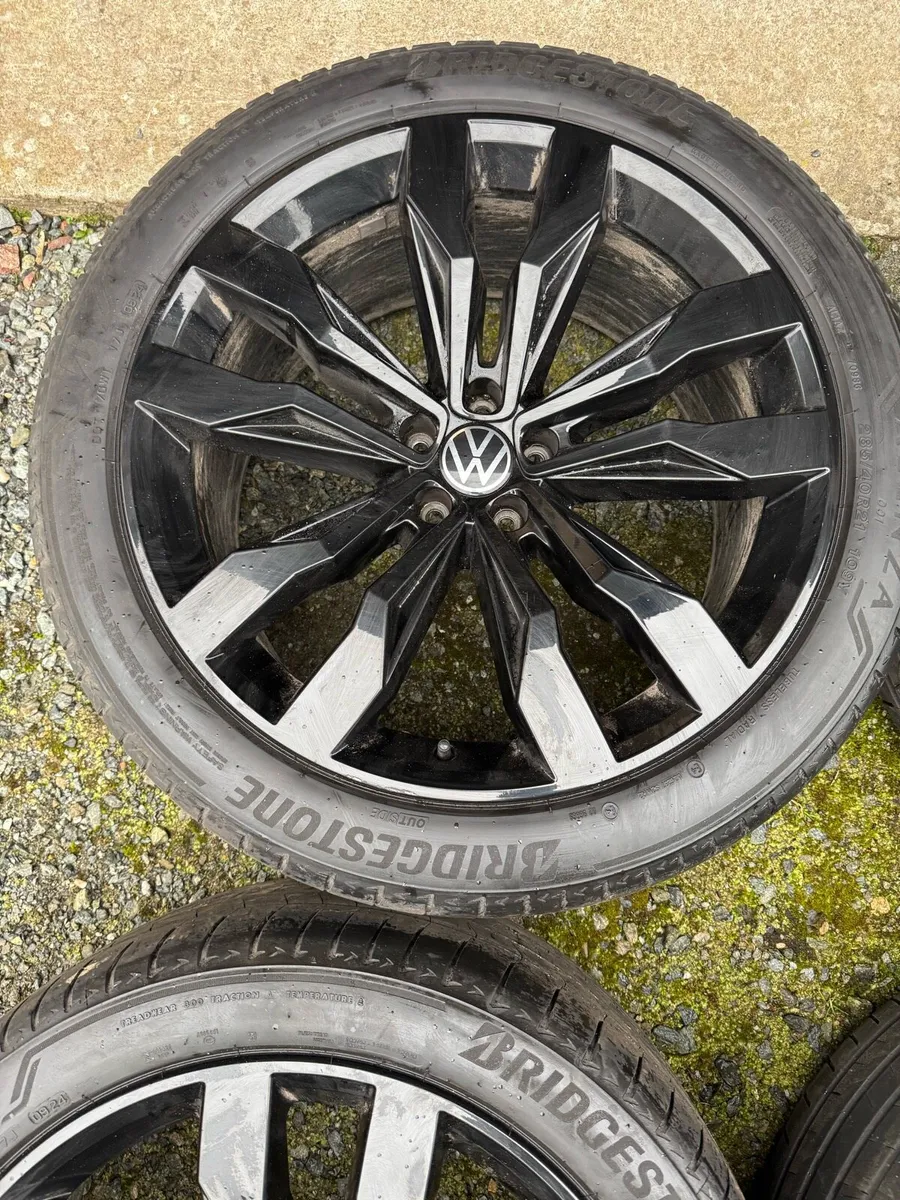 21’ GENUINE SUZUKA TOUAREG ALLOYS & TYRES - Image 2