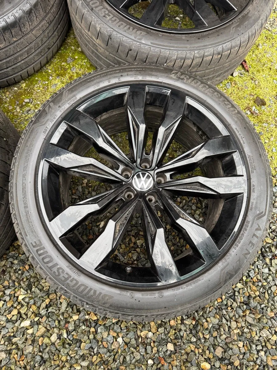 21’ GENUINE SUZUKA TOUAREG ALLOYS & TYRES - Image 4