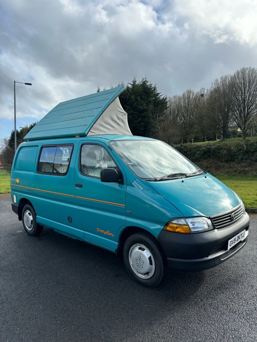 Toyota HIACE 2.4 D4D Devon 2 berth year 2003 NI - Image 3