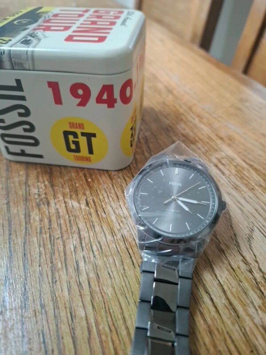 Fossil Watch - Image 1
