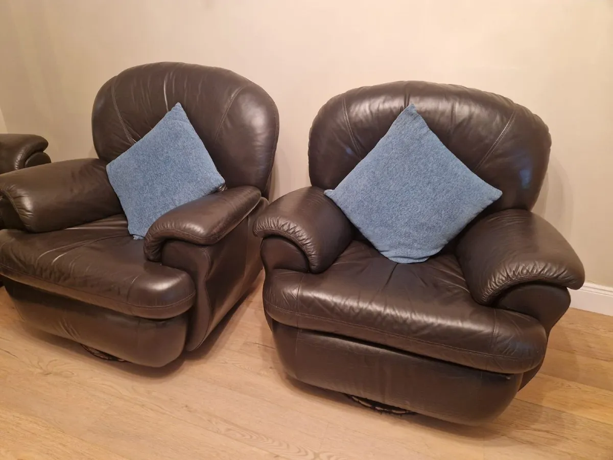 Brown leather 3 piece suite and 2 single swifel re - Image 3