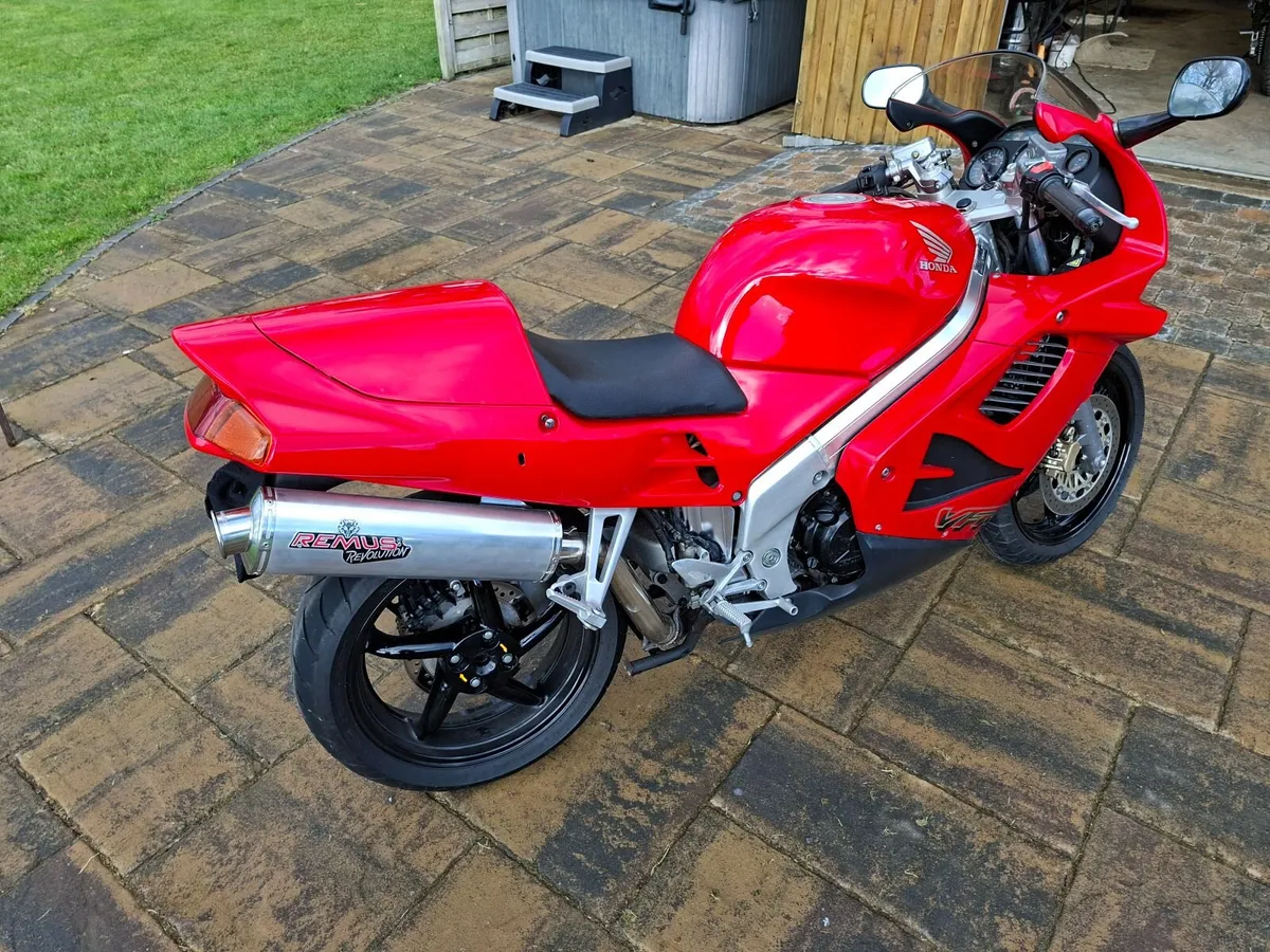 1995 Honda VFR 750 RC36 - Image 4