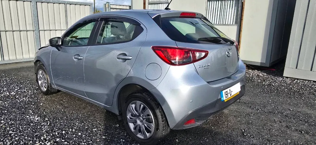 191 MAZDA DEMIO - Image 2