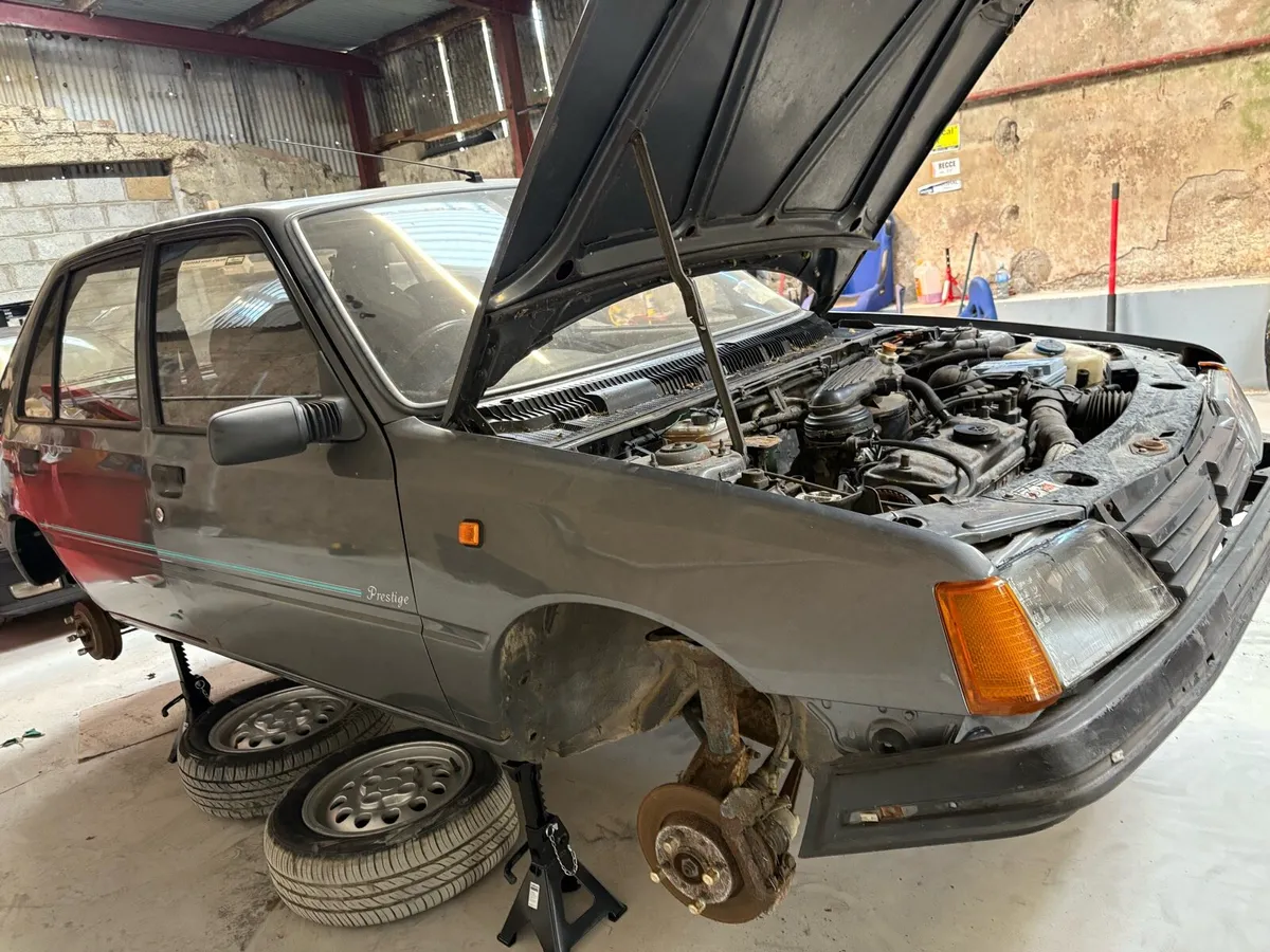 Peugeot 205 - Image 3