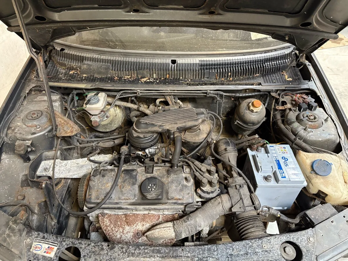 Peugeot 205 - Image 4