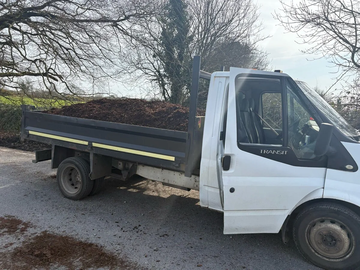 Loads of bark mulch for sale - Image 2