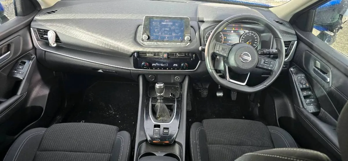 221 NISSAN QASHQAI - Image 2