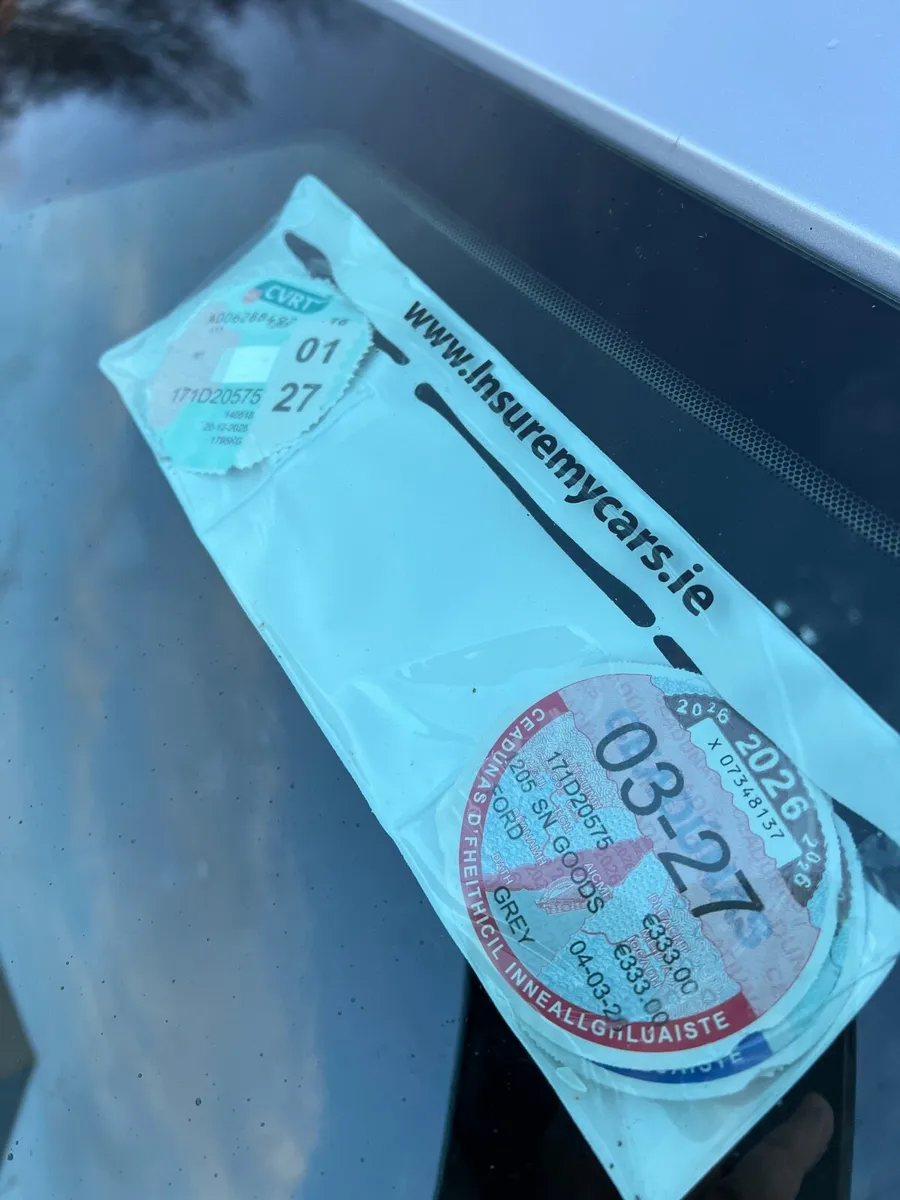 Ford Transit Courier 2017 - Image 2