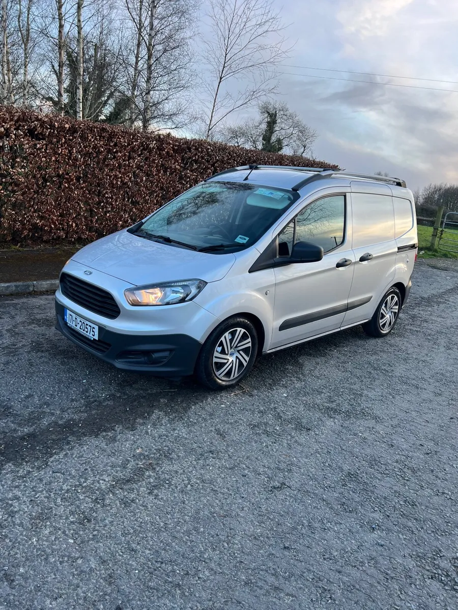 Ford Transit Courier 2017 - Image 1