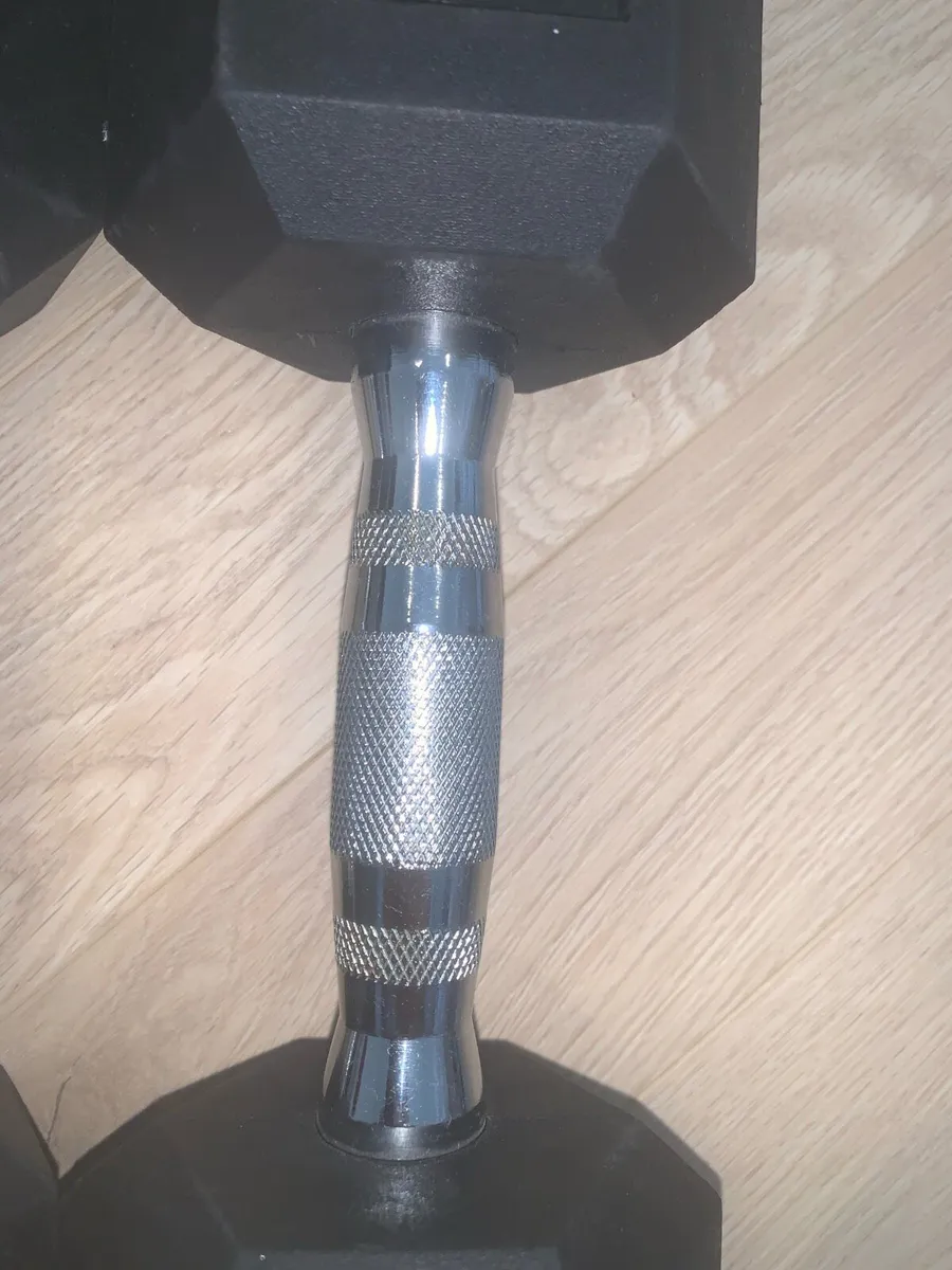 Dumbbells Rubber Hex 5kg - Image 3