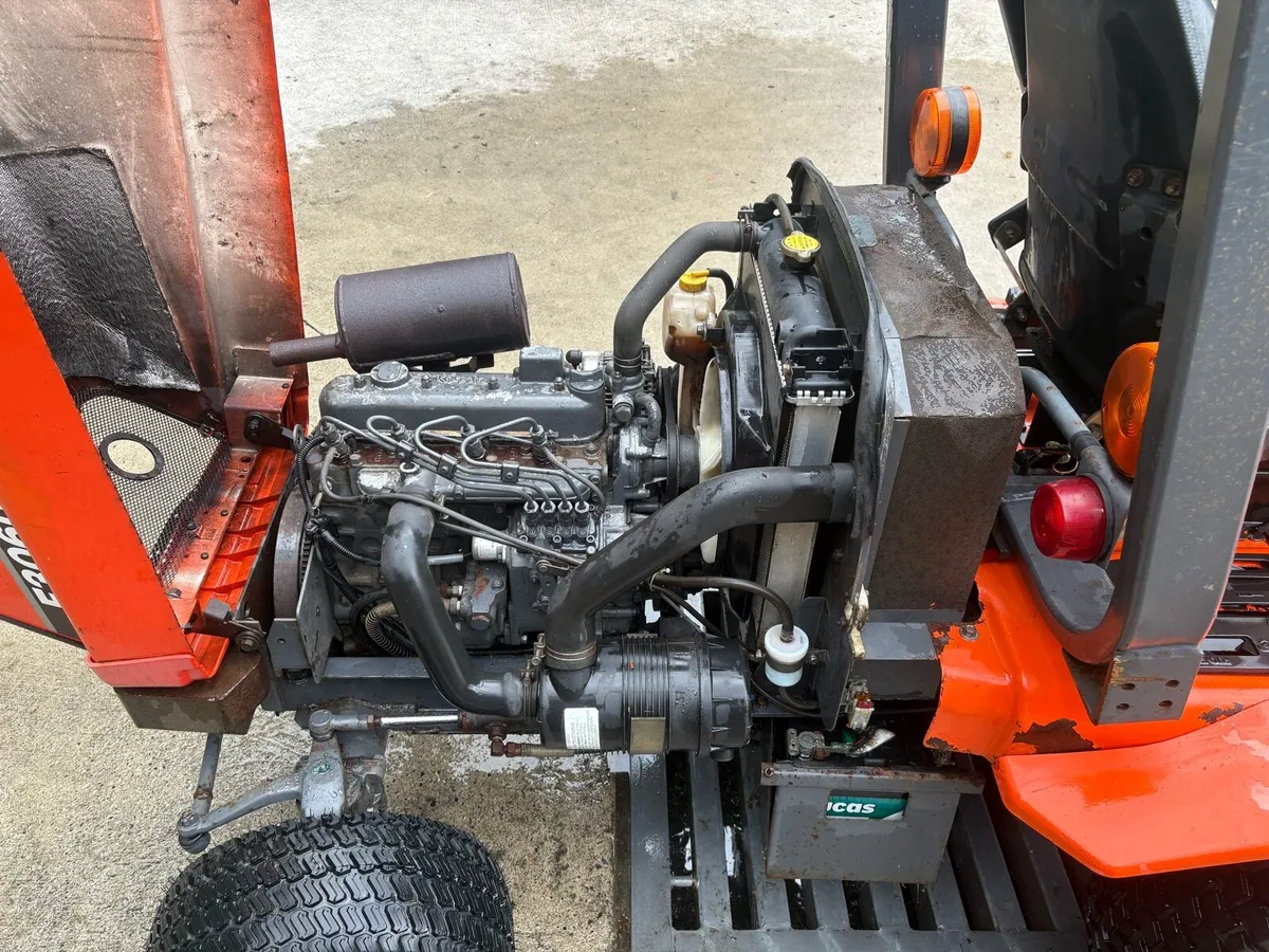 Kubota F3060 - Image 3