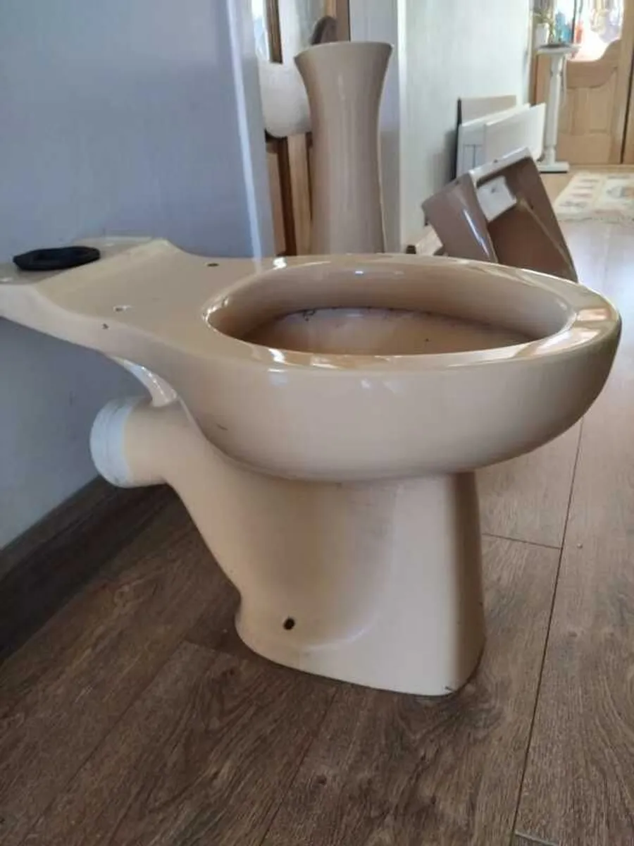 Bathroom fittings - Image 2