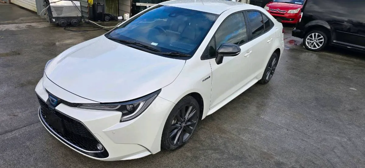 192 TOYOTA COROLLA HYBRID - Image 3