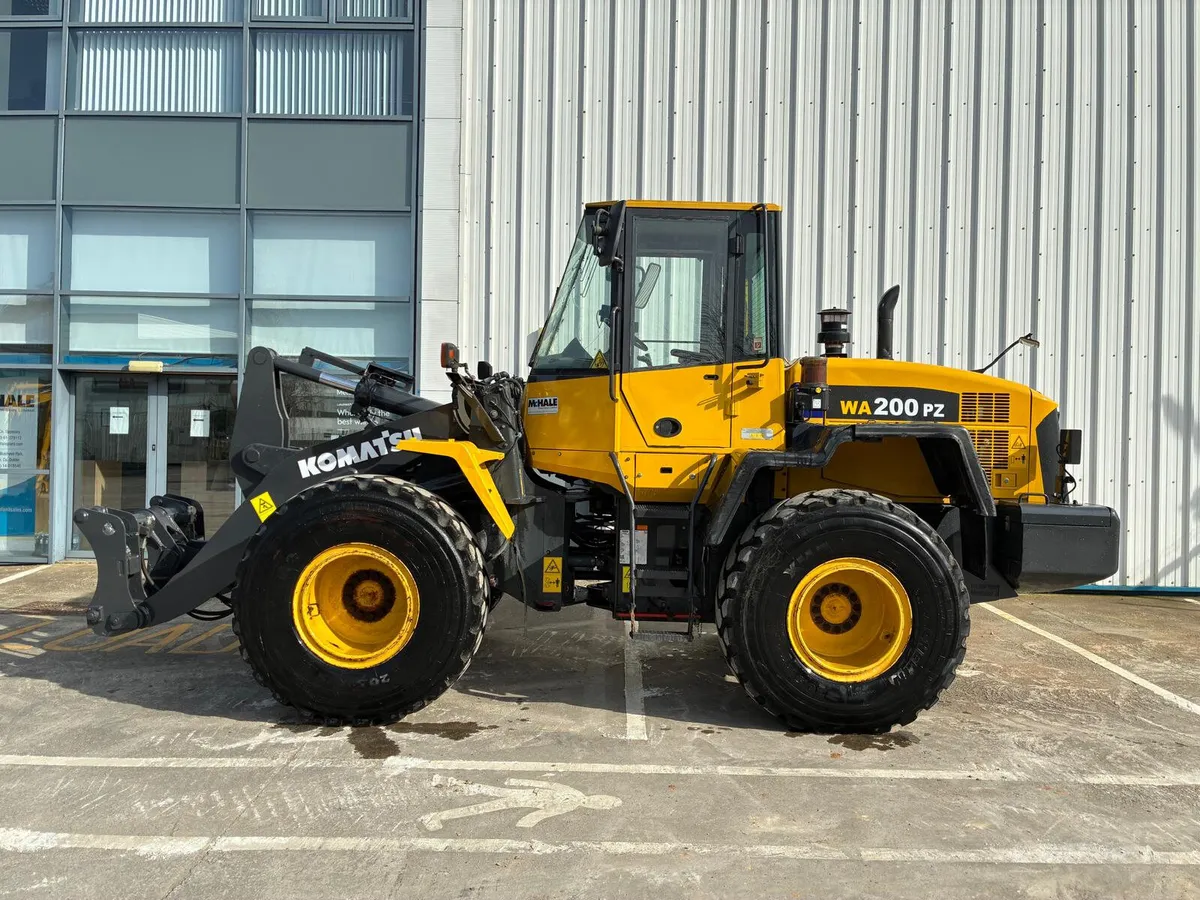 Komatsu WA200PZ-6 - Image 1