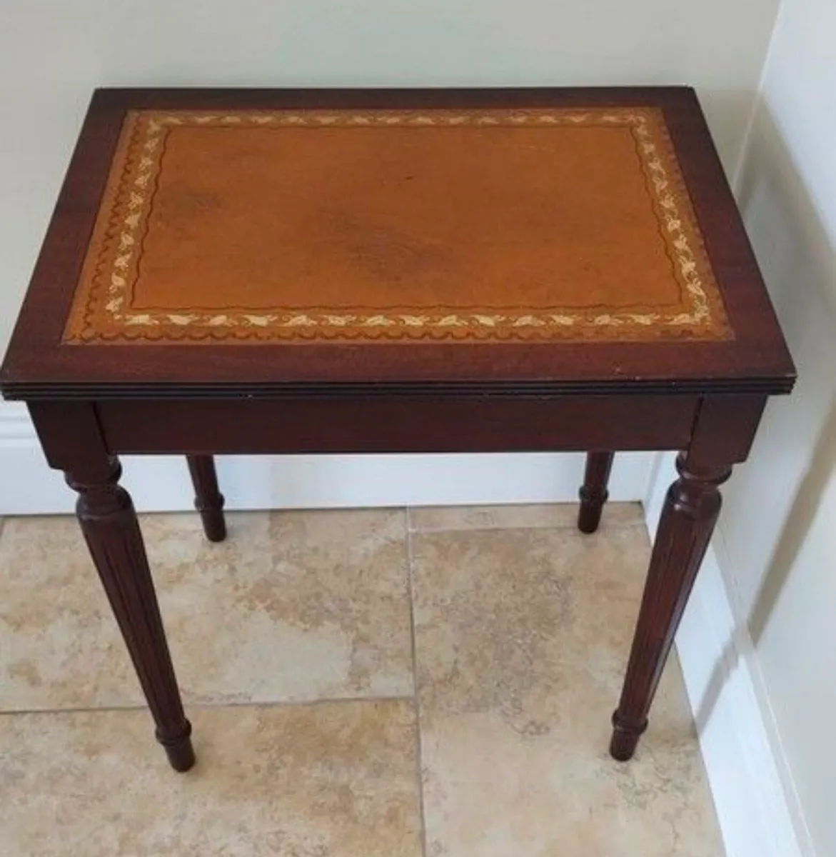 Nest of 3 tables - Image 2