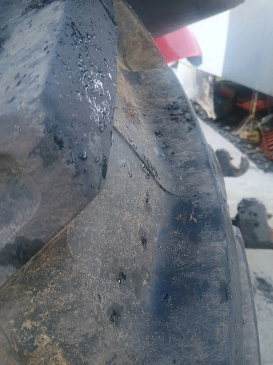 650/65R38 as new - Image 4