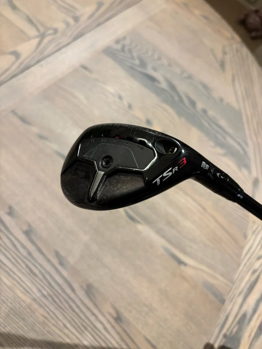 Titleist TSR3 hybrid 19 degree stiff shaft - Image 1