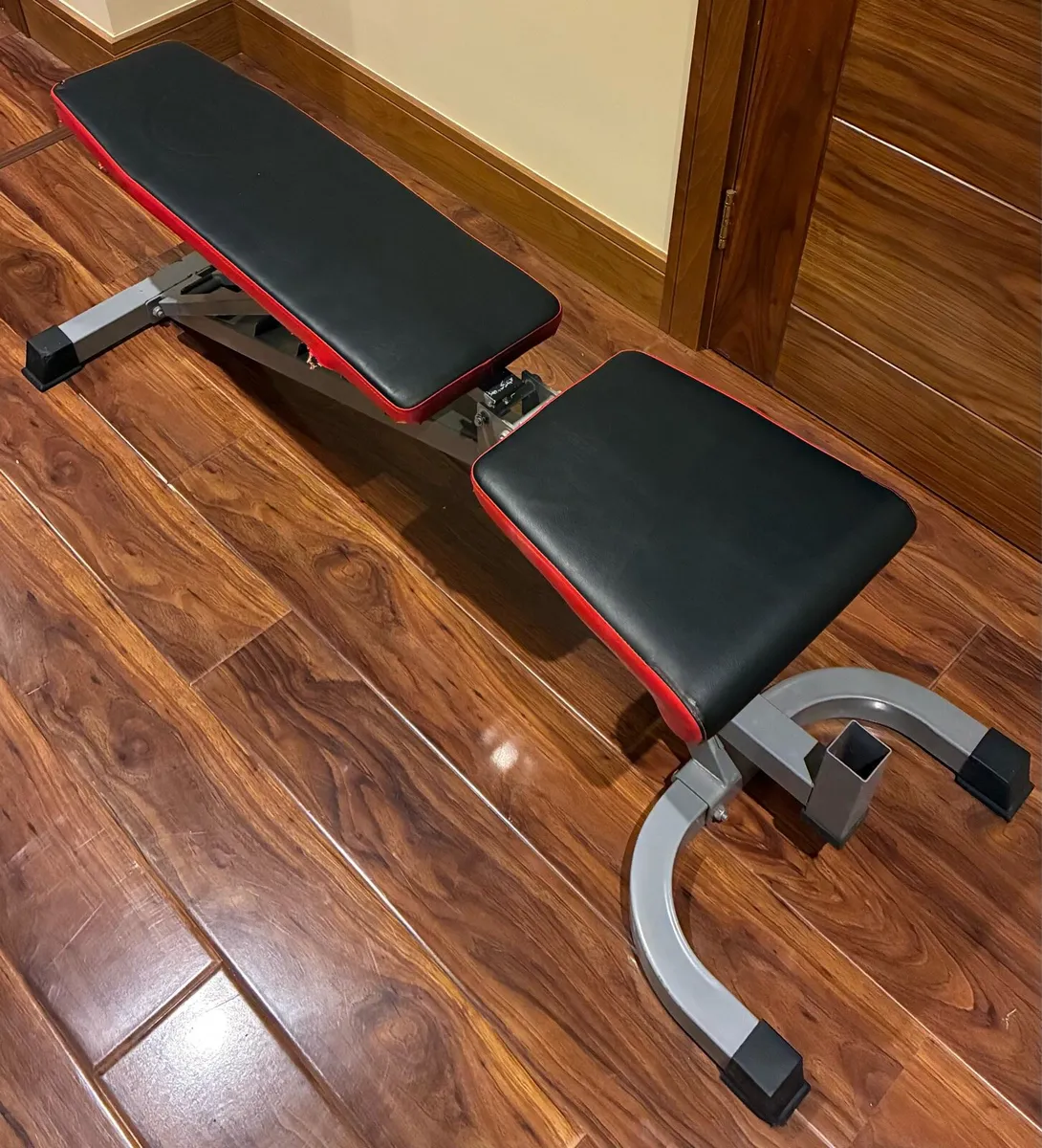 Multi use leather Gym bench- Great Quality - Image 1