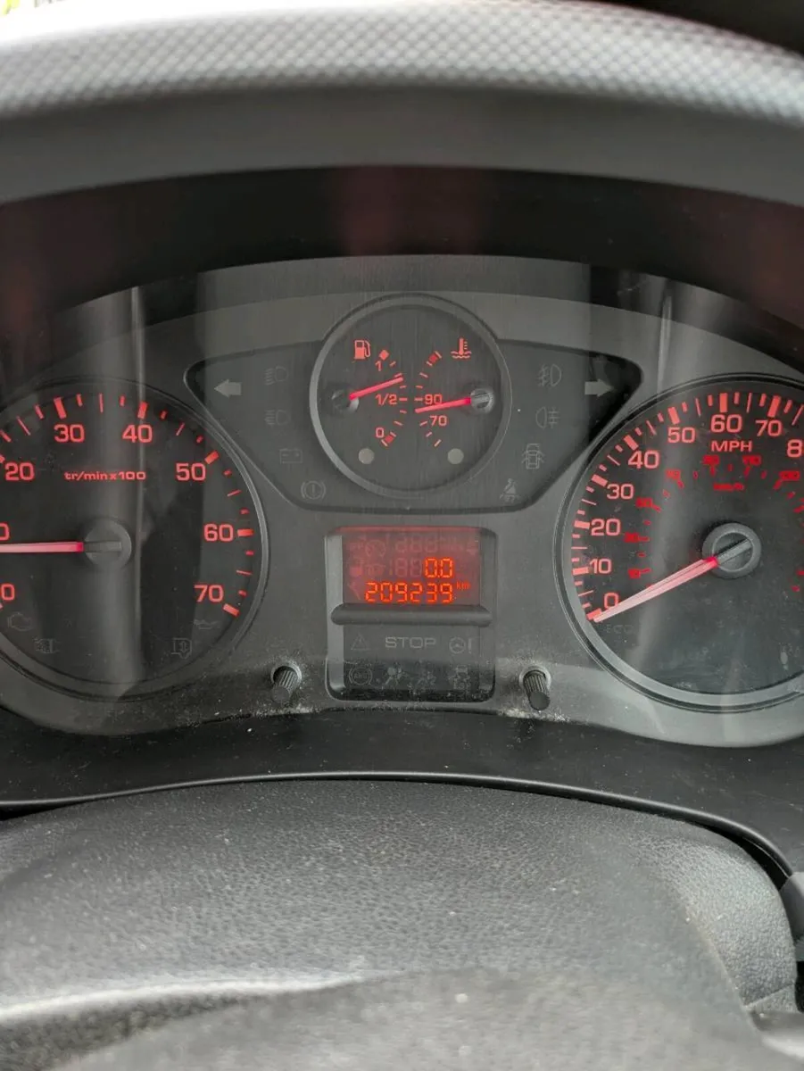 2012 Peugeot Partner - Image 2