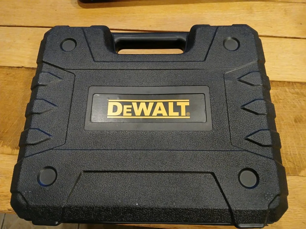 Dewalt drill - Image 4