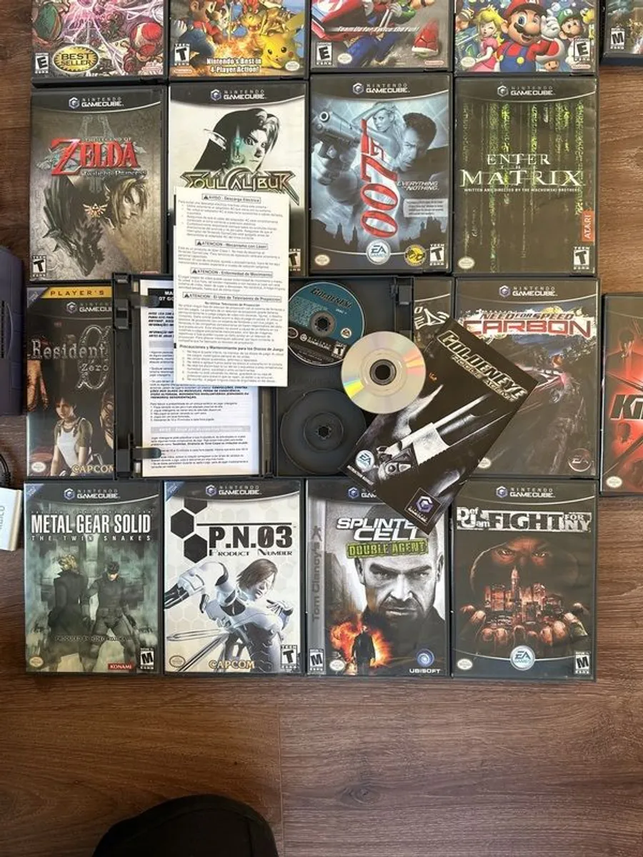 Nintendo GameCube (19 Games + 2 controllers + 2 memory cards) - Image 4