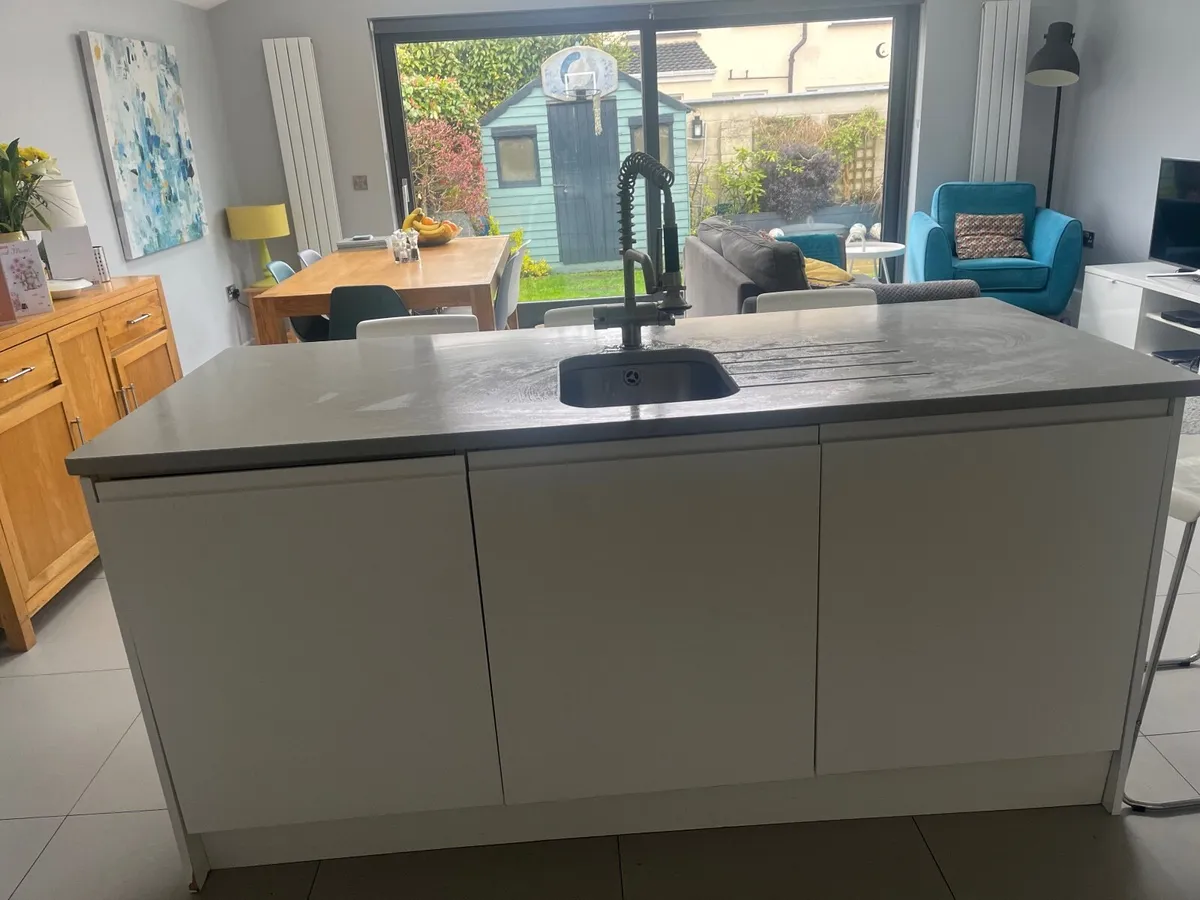 Kitchen & Appliances - Image 1