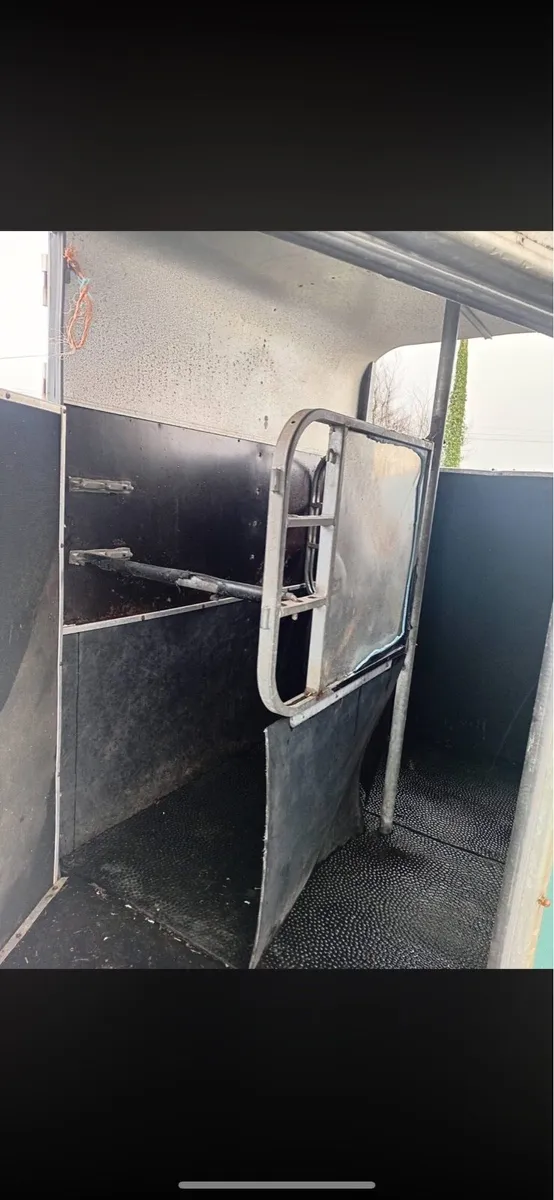 Hunter horse box - Image 4