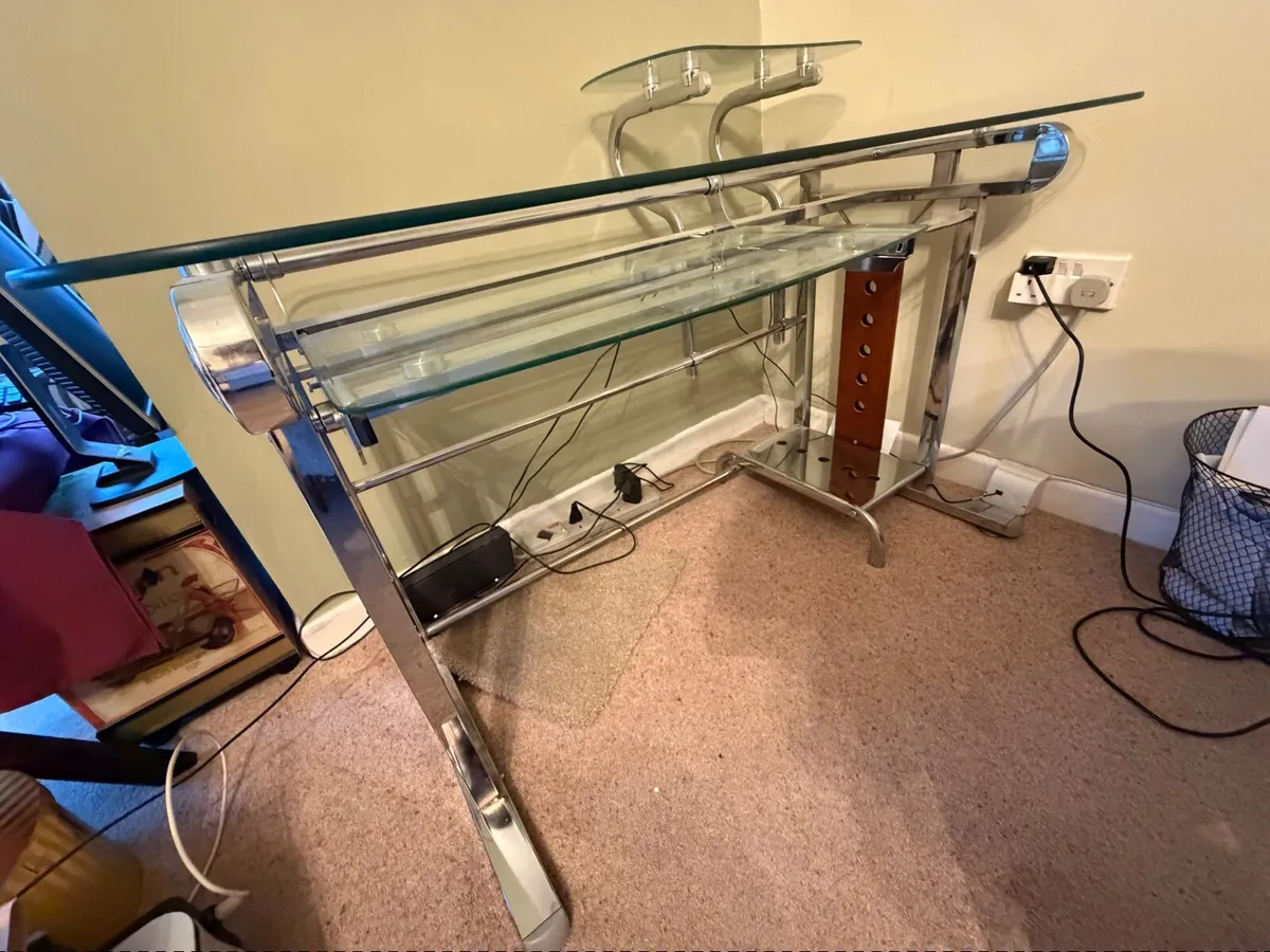 Computer desk - Image 4