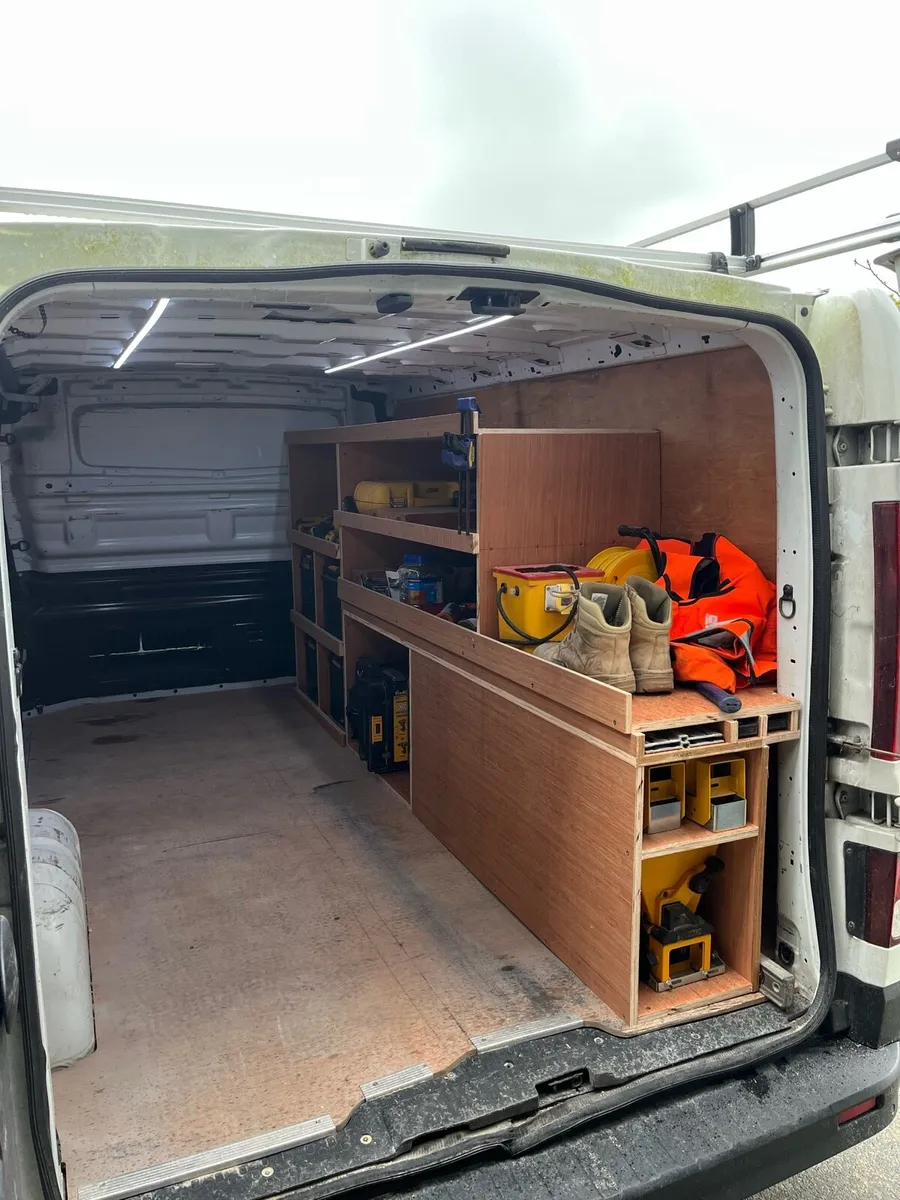 2017 Renault trafic - Image 3