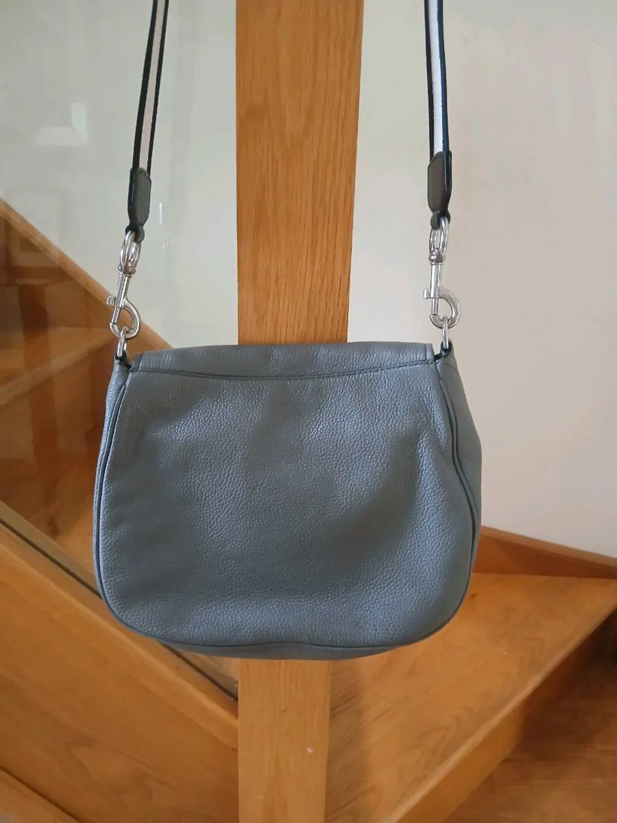 Marc Jacobs Leather Bag. - Image 2