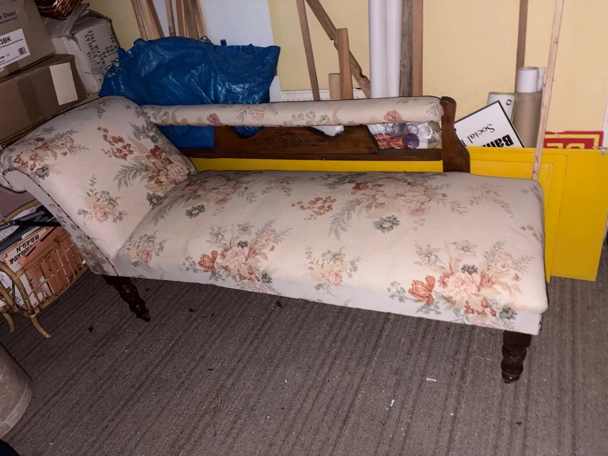Antique Chaise Longue - Image 1