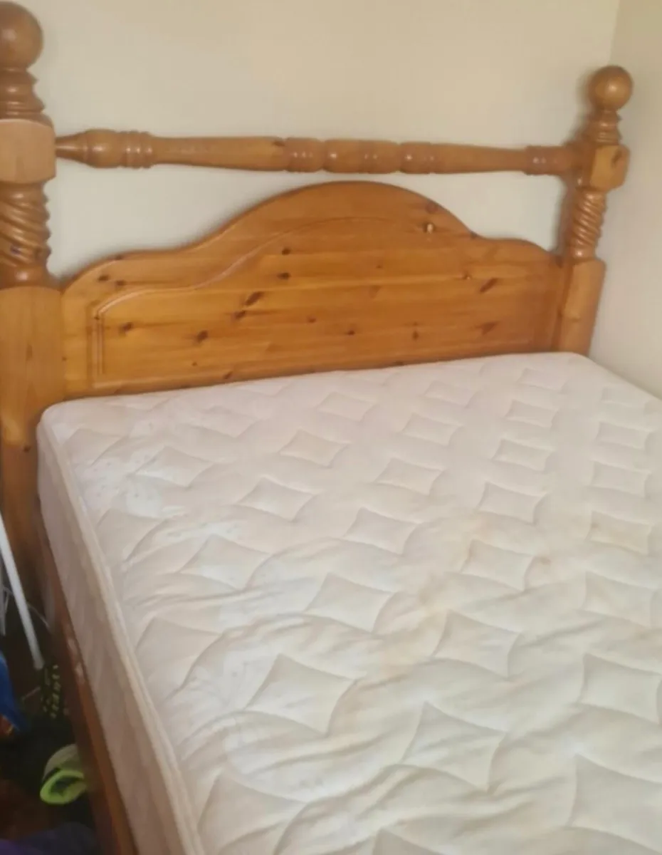 King size solid bed - Image 3