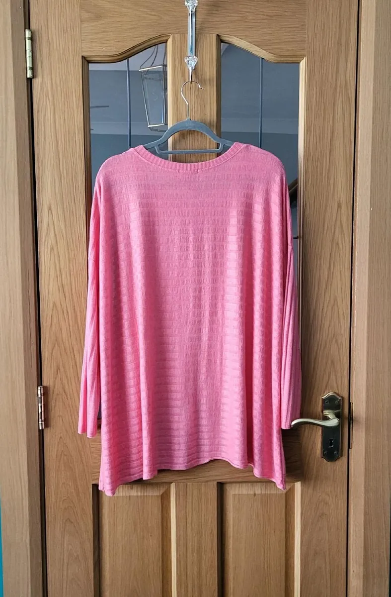 New Collection pink top, One Size, BNWT - Image 4
