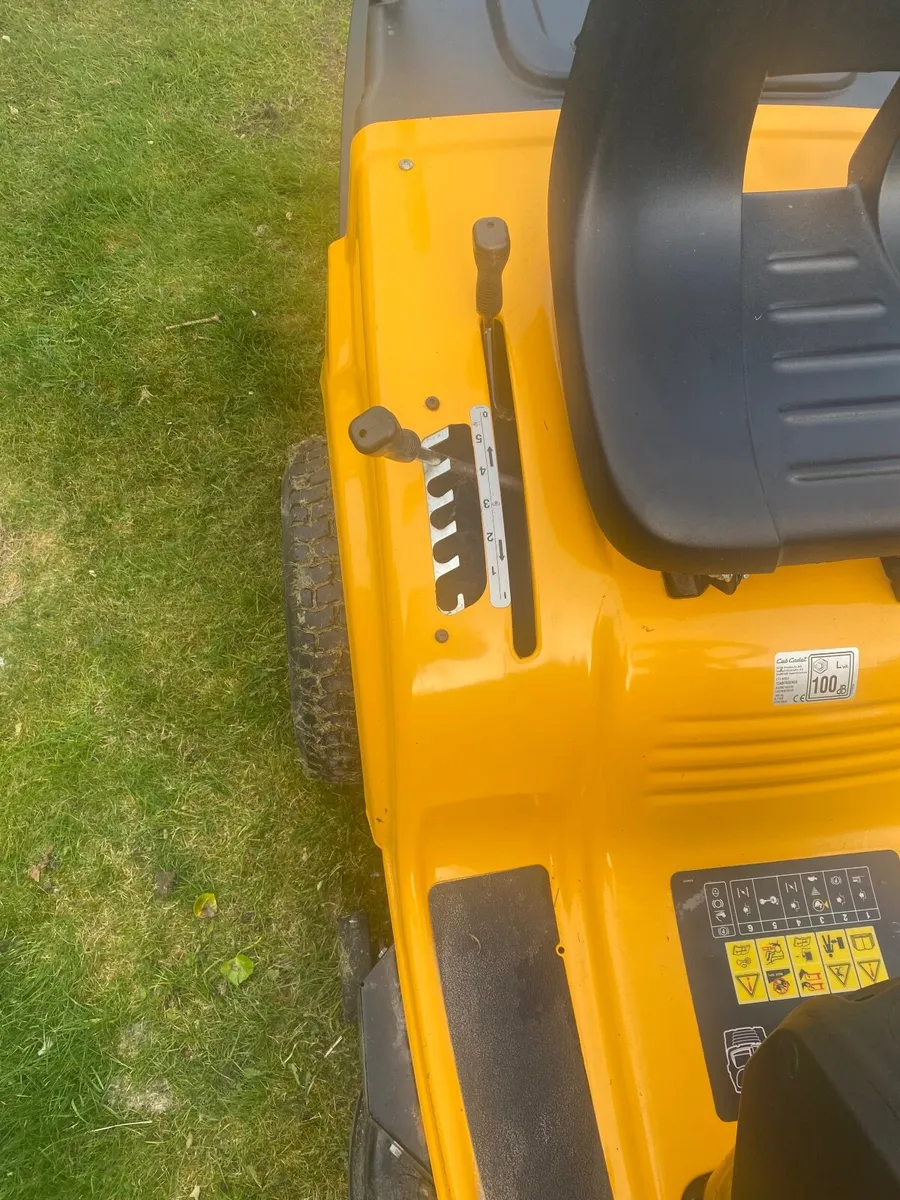 Tractor Lawnmower - Image 4