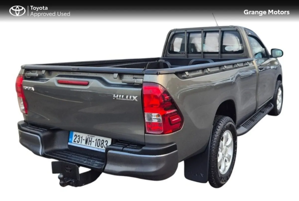 Toyota Hilux 2.4 DLX SINGLE CAB 2DR**EXTRAS** - Image 3