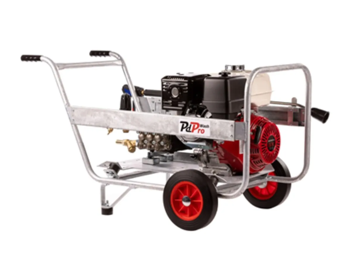 Honda 13hp power washer - Image 4