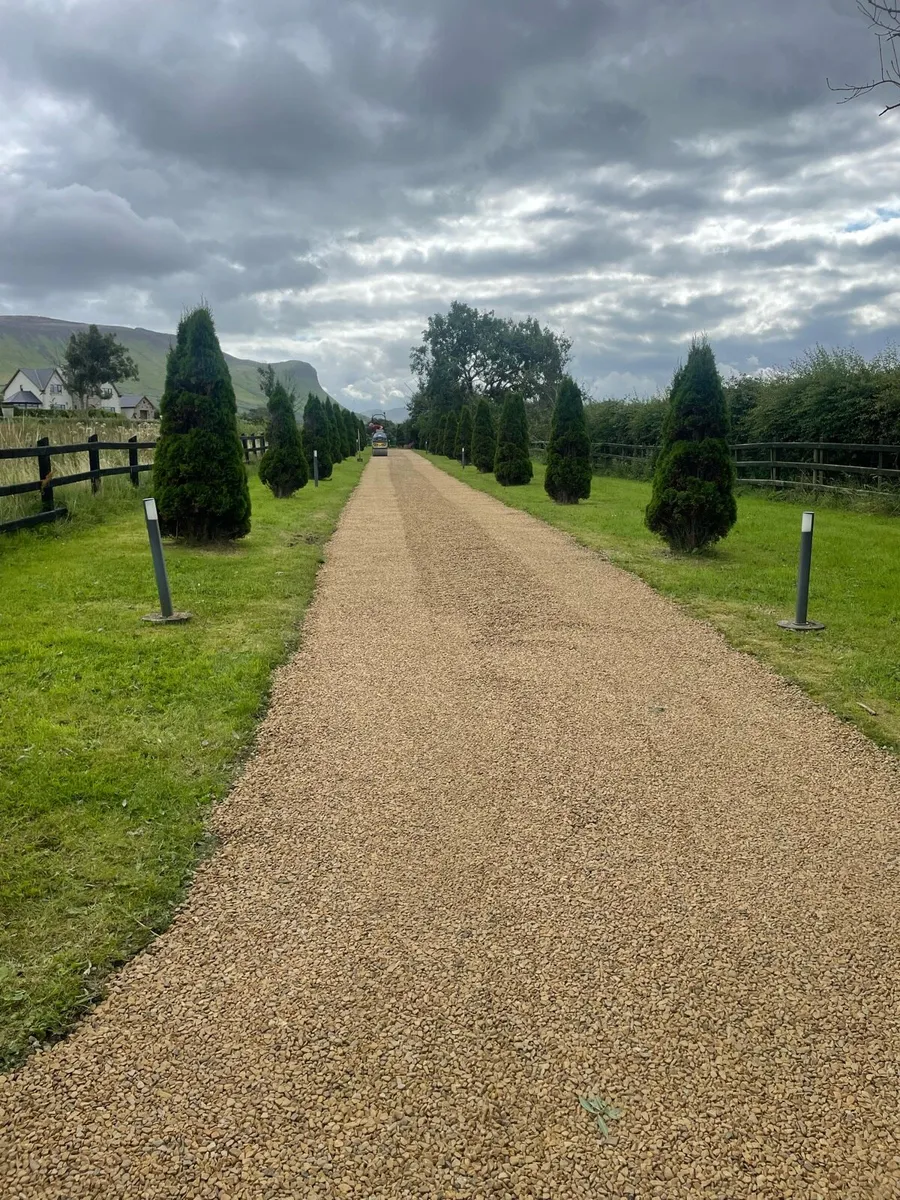 Decorative stone - Image 1