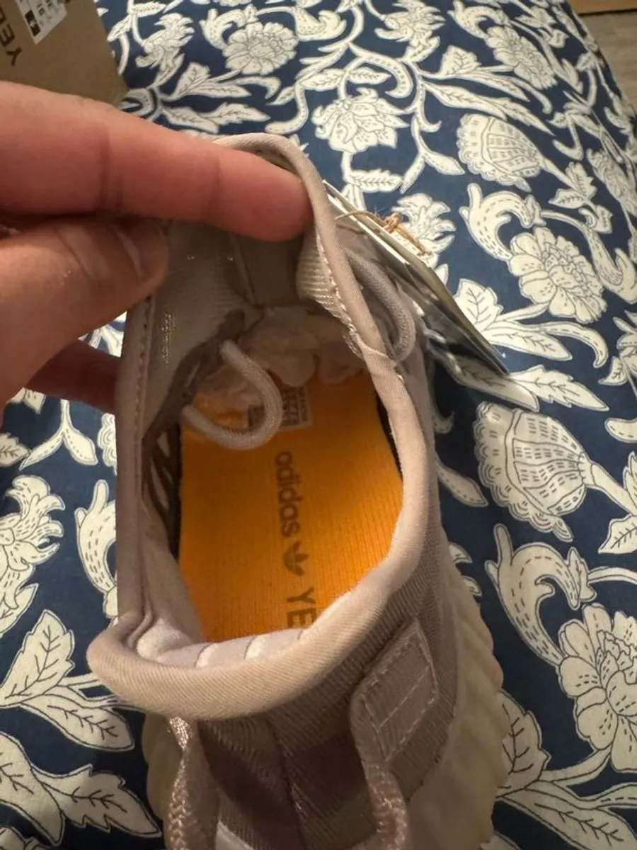 brand new yeezys size:38 uk5 - Image 2